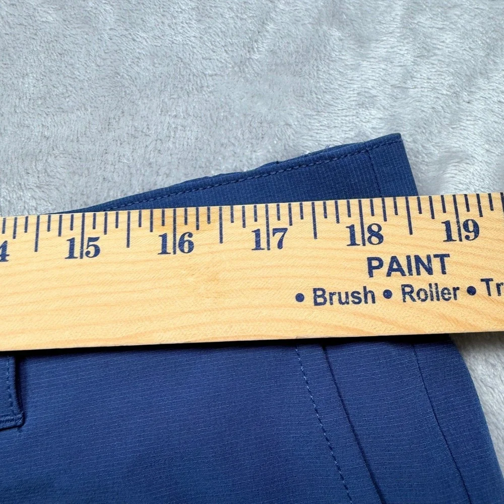 Banana Republic Mens Comfort Flat Front Shorts Blue Stretch Wicking Size 38